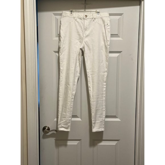 Jeans - Picture 1 of 8